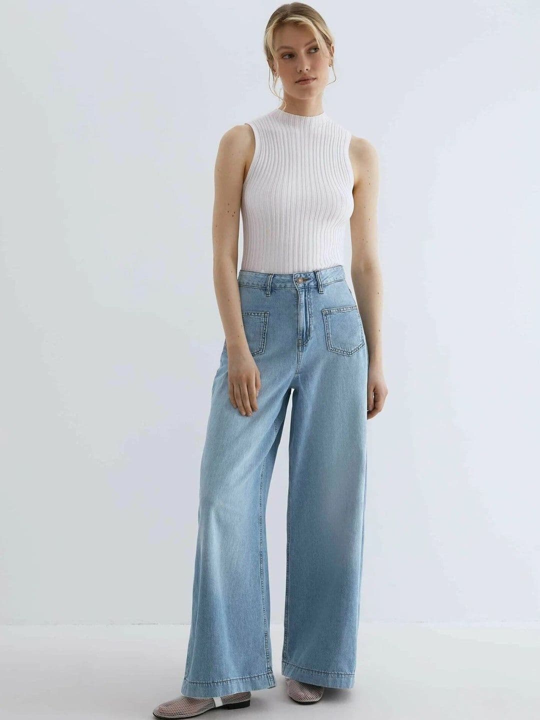 Aadvi Fashion Women Loose Wide Leg High-Rise Light Fade Jeans - view 1