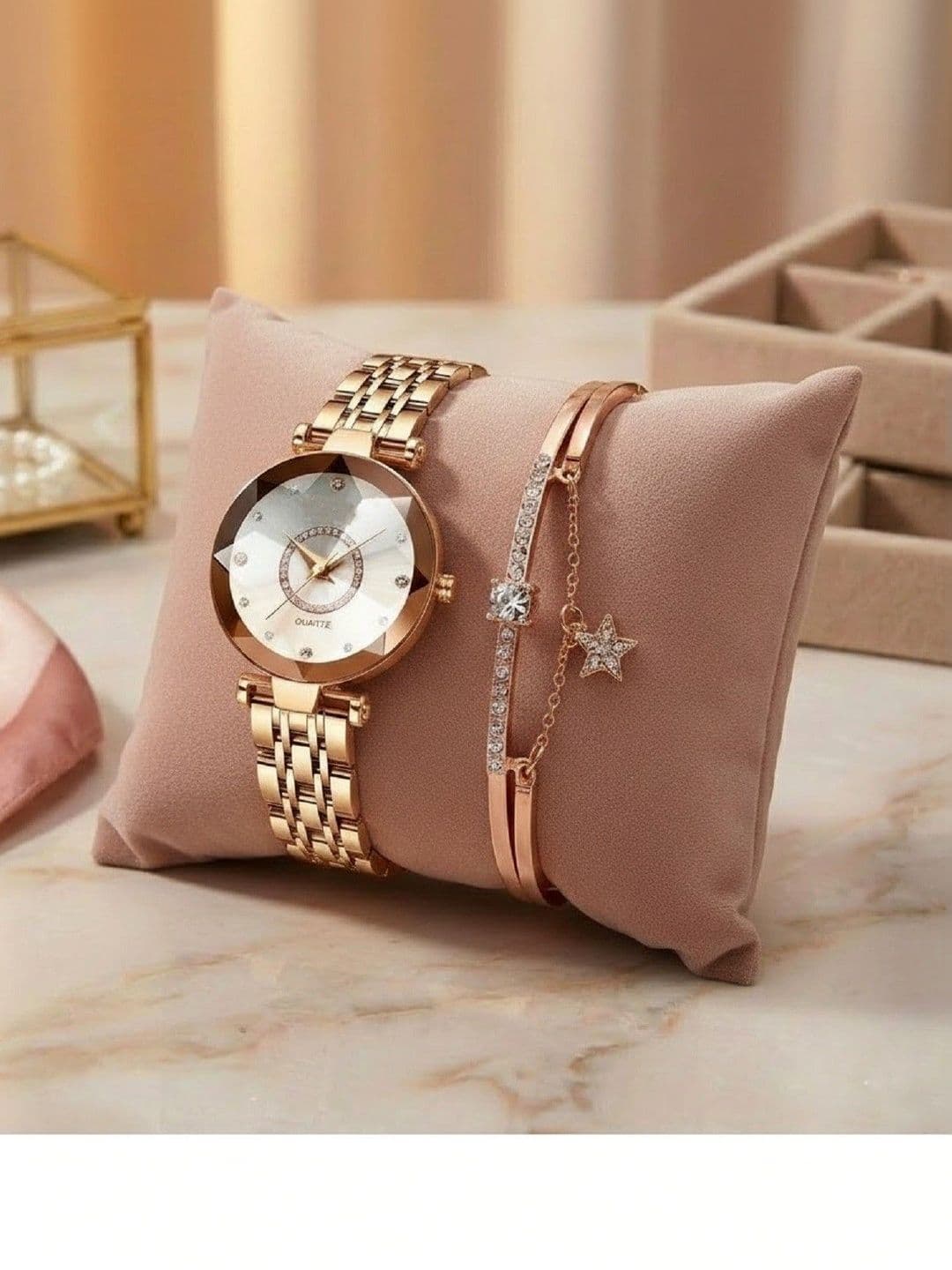 SZN Women Dial & Stainless Steel Bracelet Style Straps Analogue Watch Silver Berry&star - view 1