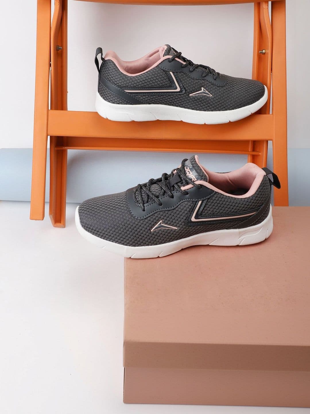 JQR Callie Women Mesh Running Shoes - view 1