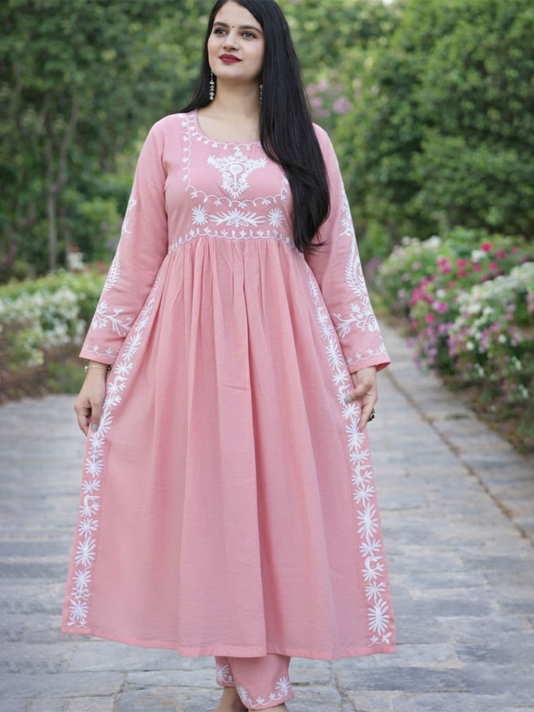 HERE&NOW Women Ethnic Motifs Embroidered Panelled Thread Work Kurta with Trousers - view 1