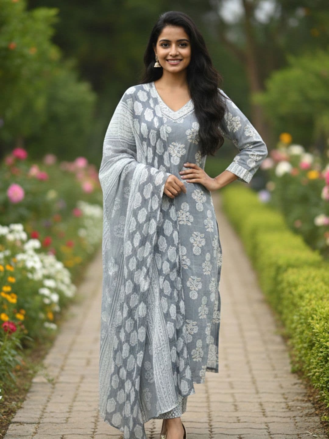 Varanga Women Floral Printed Regular Kurta with Trousers & With Dupatta - view 1