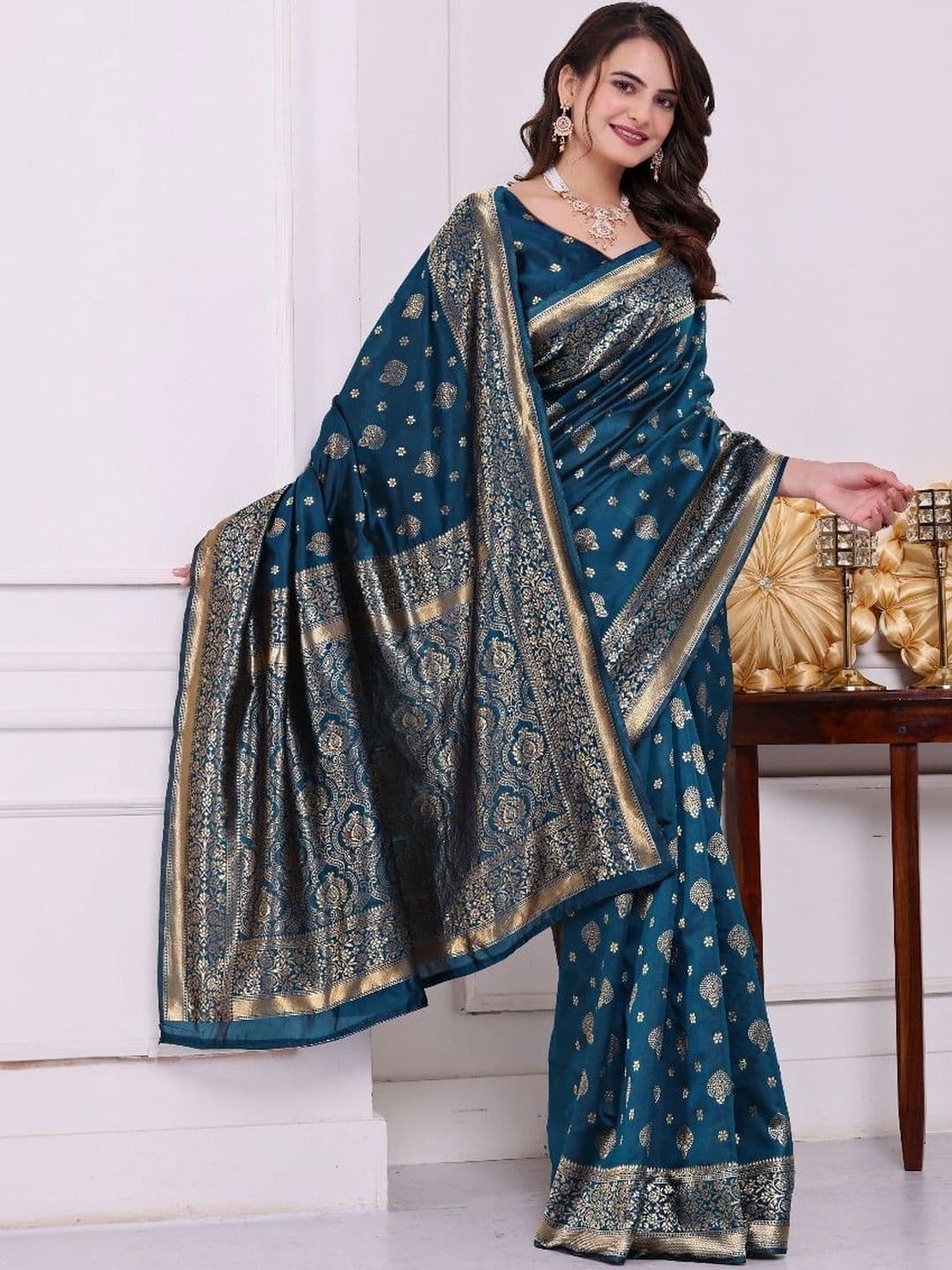 VIMALNATH SYNTHETICS Ethnic Motifs Zari Art Silk Banarasi Saree - view 1