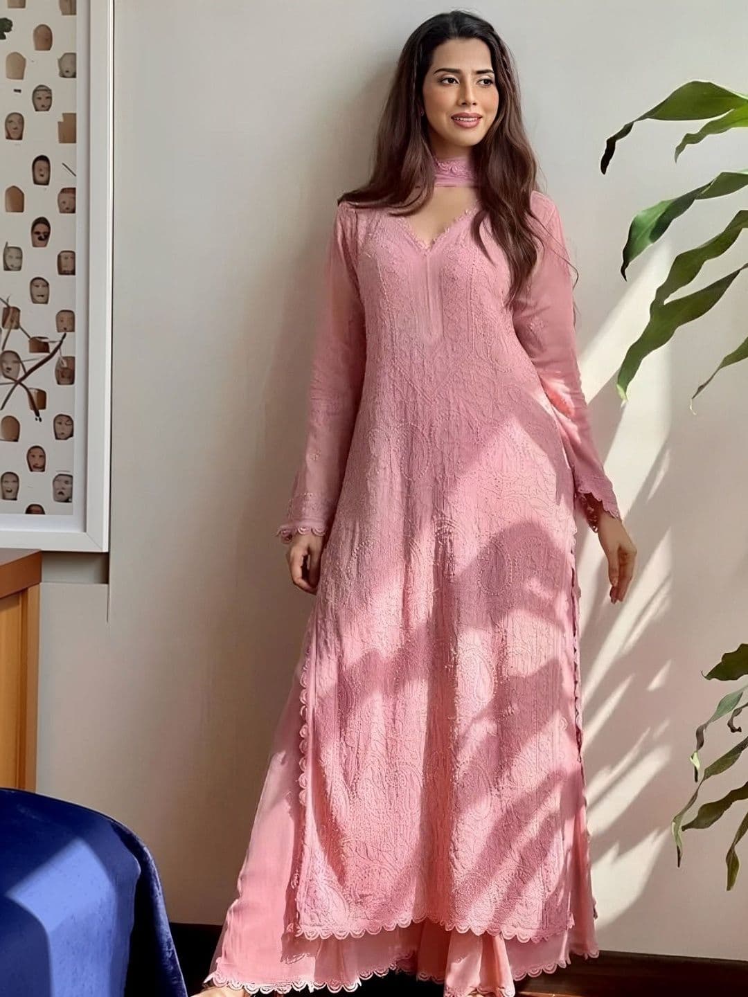 Maeswag Women Ethnic Motifs Embroidered Regular Chikankari Kurta with Palazzos & With Dupatta - view 1