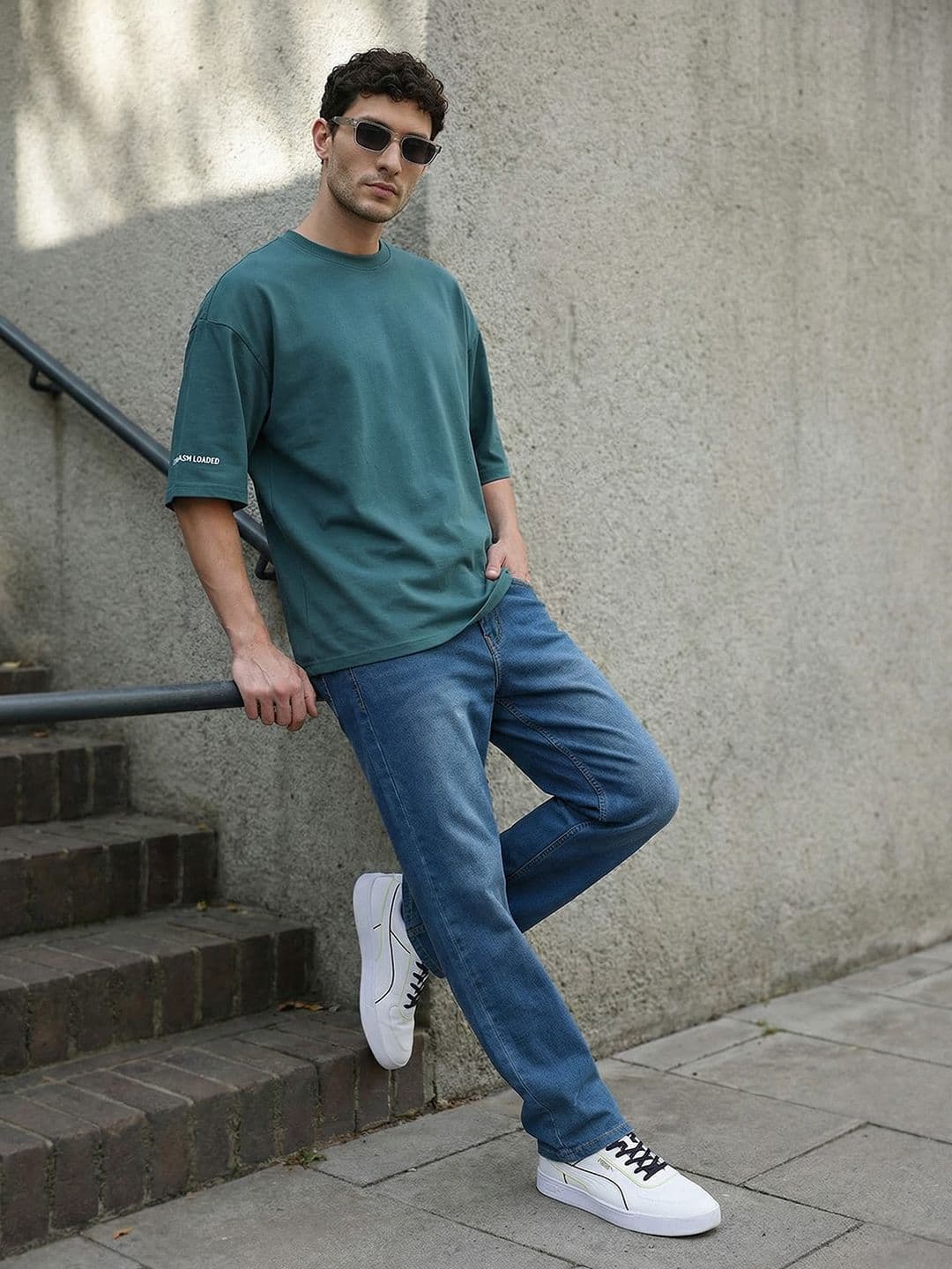 The Roadster Life Co. Men Relaxed Fit Mid-Rise Stretchable Jeans - view 1