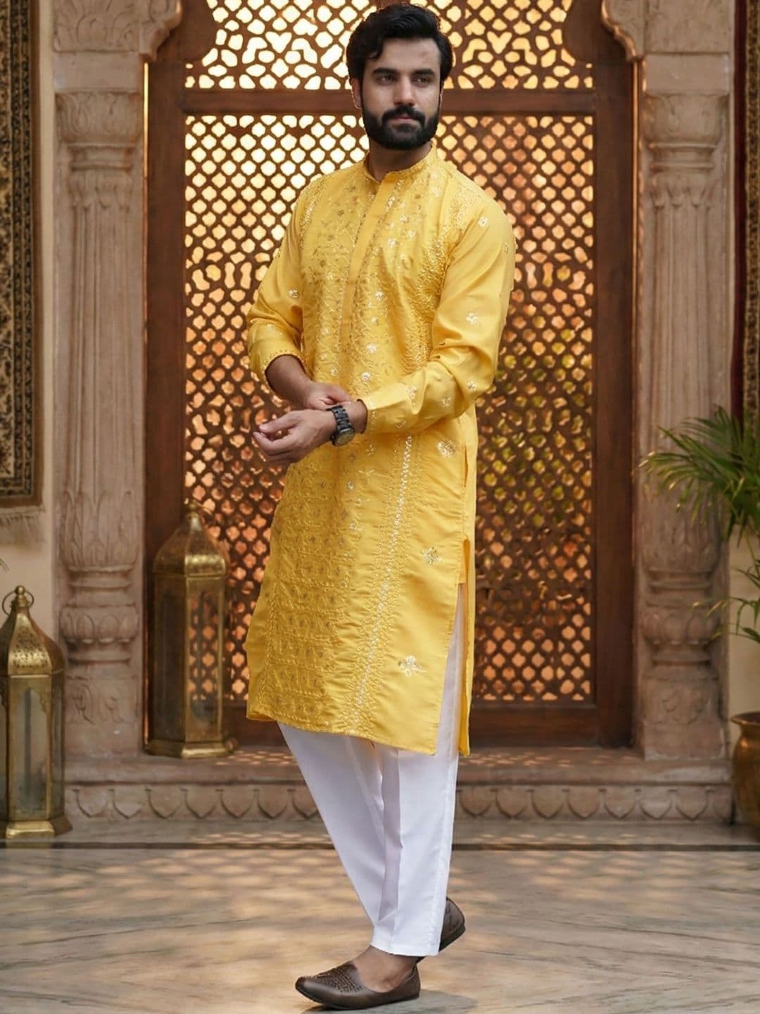RANGRAAG Men Ethnic Motifs Embroidered Flared Sleeves Kurta - view 1