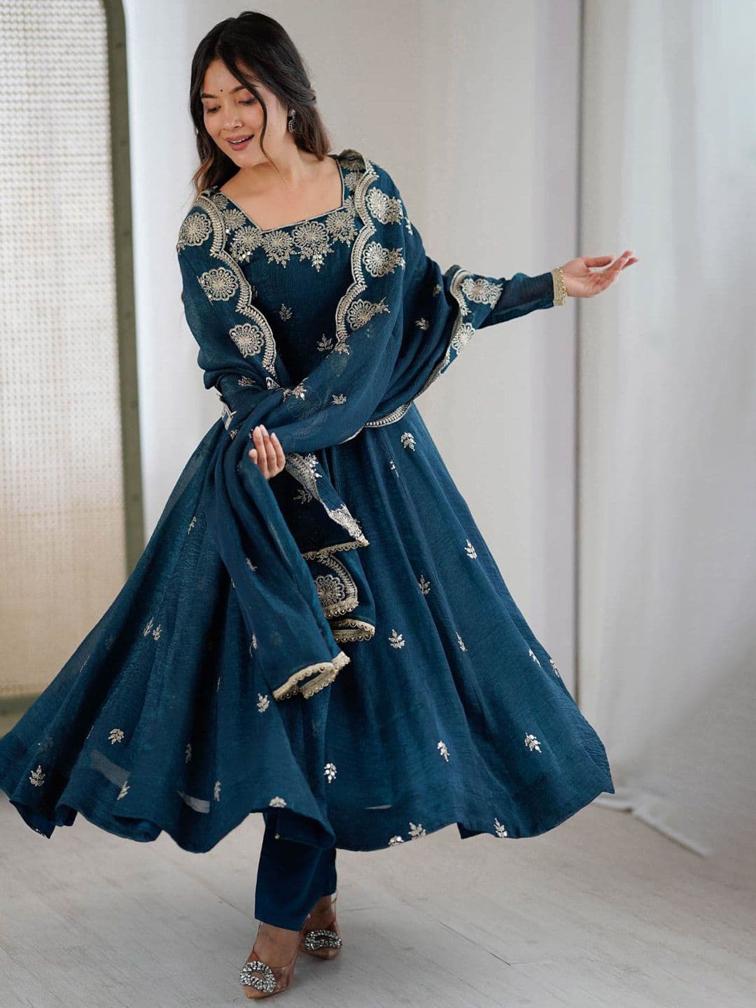 DHARMI DISIGNER Women Ethnic Motifs Embroidered Empire Thread Work Kurta with Trousers & With Dupatta - view 1