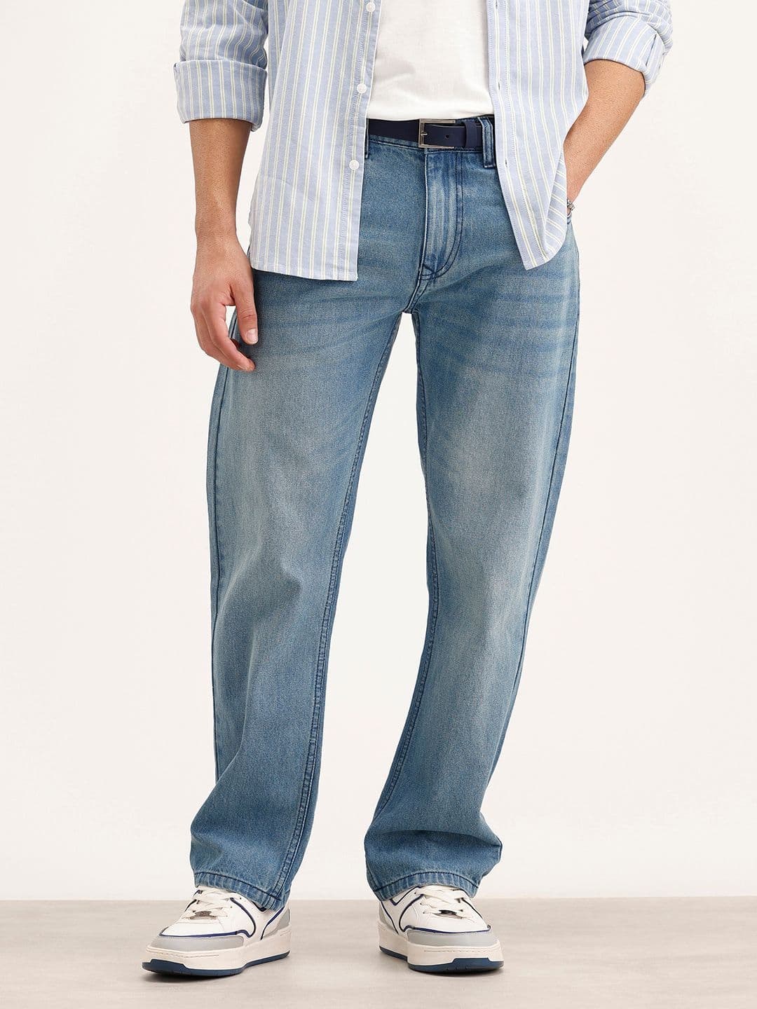 WROGN Men Anti Fit Straight Mid-Rise Heavy Fade Jeans - view 1
