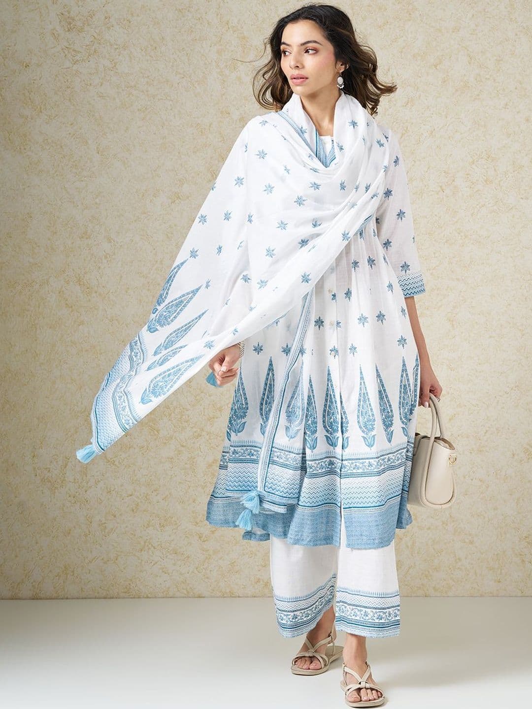 RANGMANCH BY PANTALOONS Ethnic Motifs Printed Dupatta - view 1