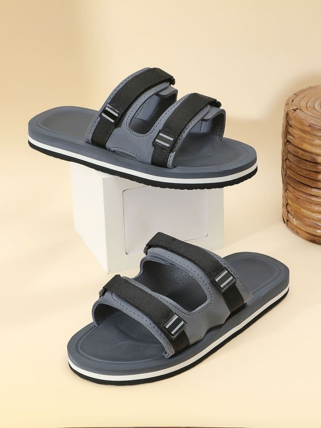 TOMSY CHOICE Men Colourblocked Sliders - view 1