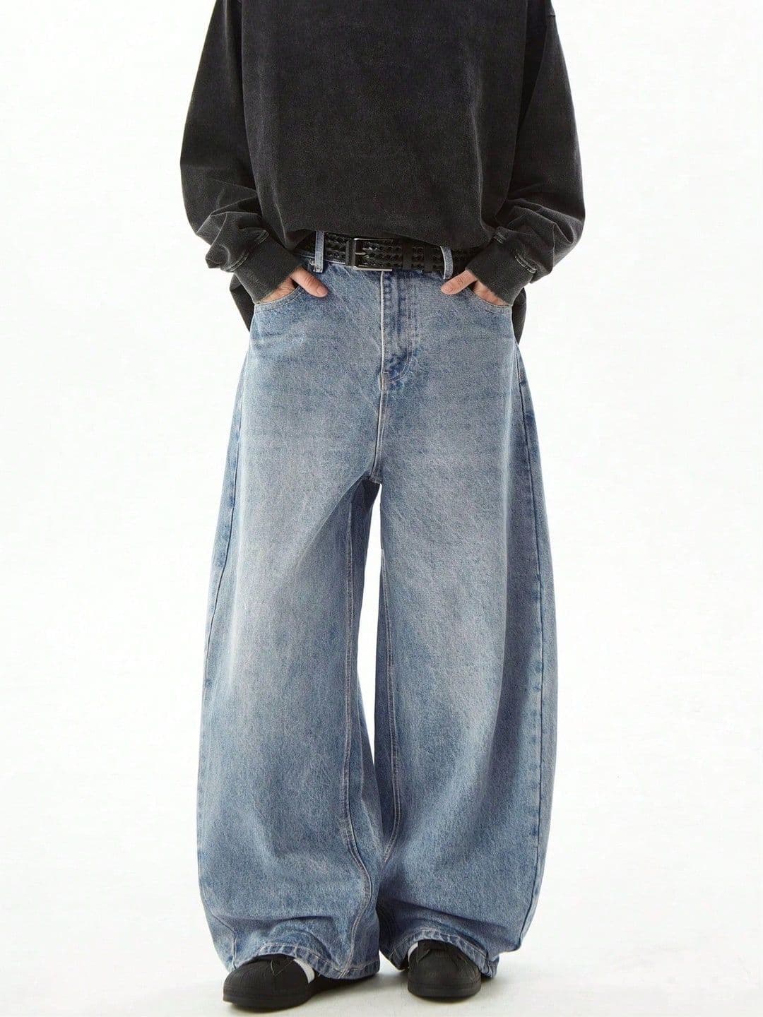 Off Duty India Men Mid-Rise Low Distress Light Fade Jeans - view 1