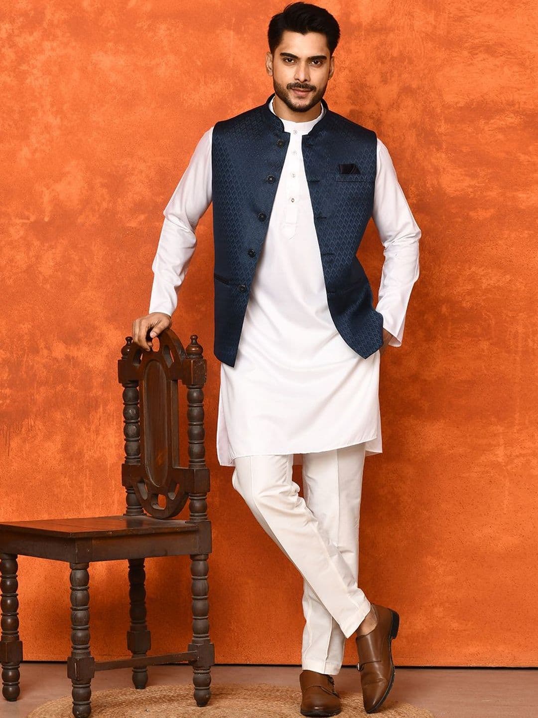 TRENDS OF ETHNIC Men Self Design Classy Fit Premium Jacquard Nehru Jacket - view 1