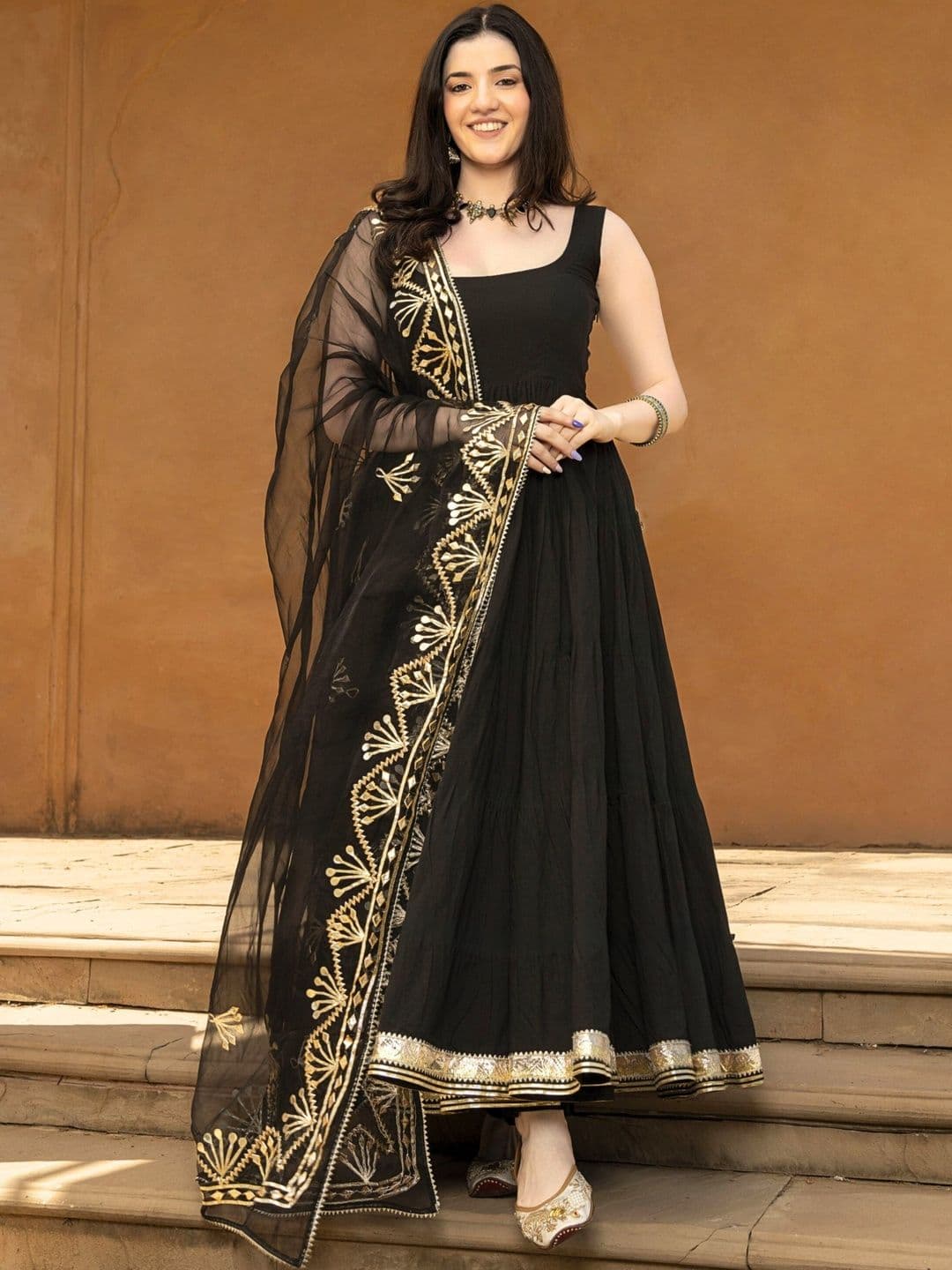 Vastranikhar Women Ethnic Motifs Empire Gotta Patti Kurta with Churidar & With Dupatta - view 1