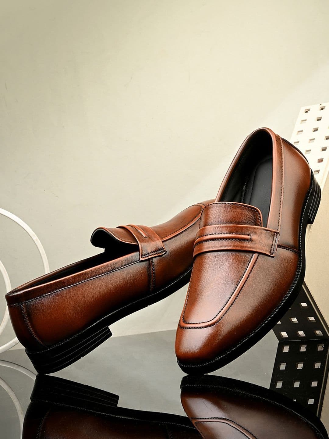 INVICTUS Men Leather Formal Loafers - view 1