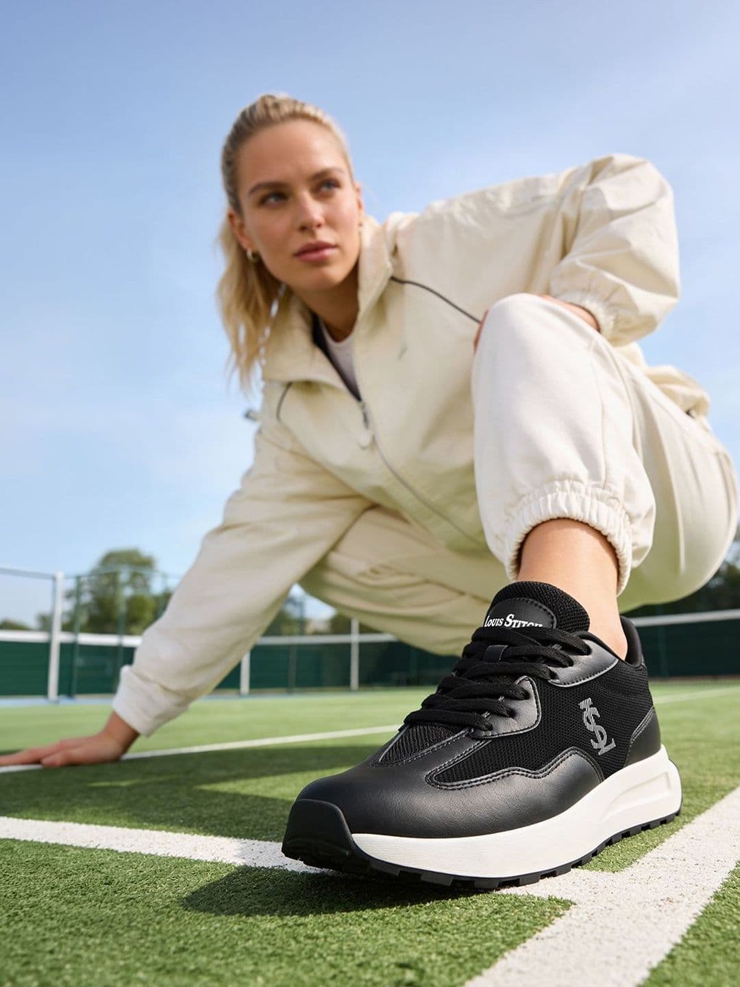 LOUIS STITCH Women's Charcoal Black Sport Lace-Up Casual Athleisure Shoes - view 1