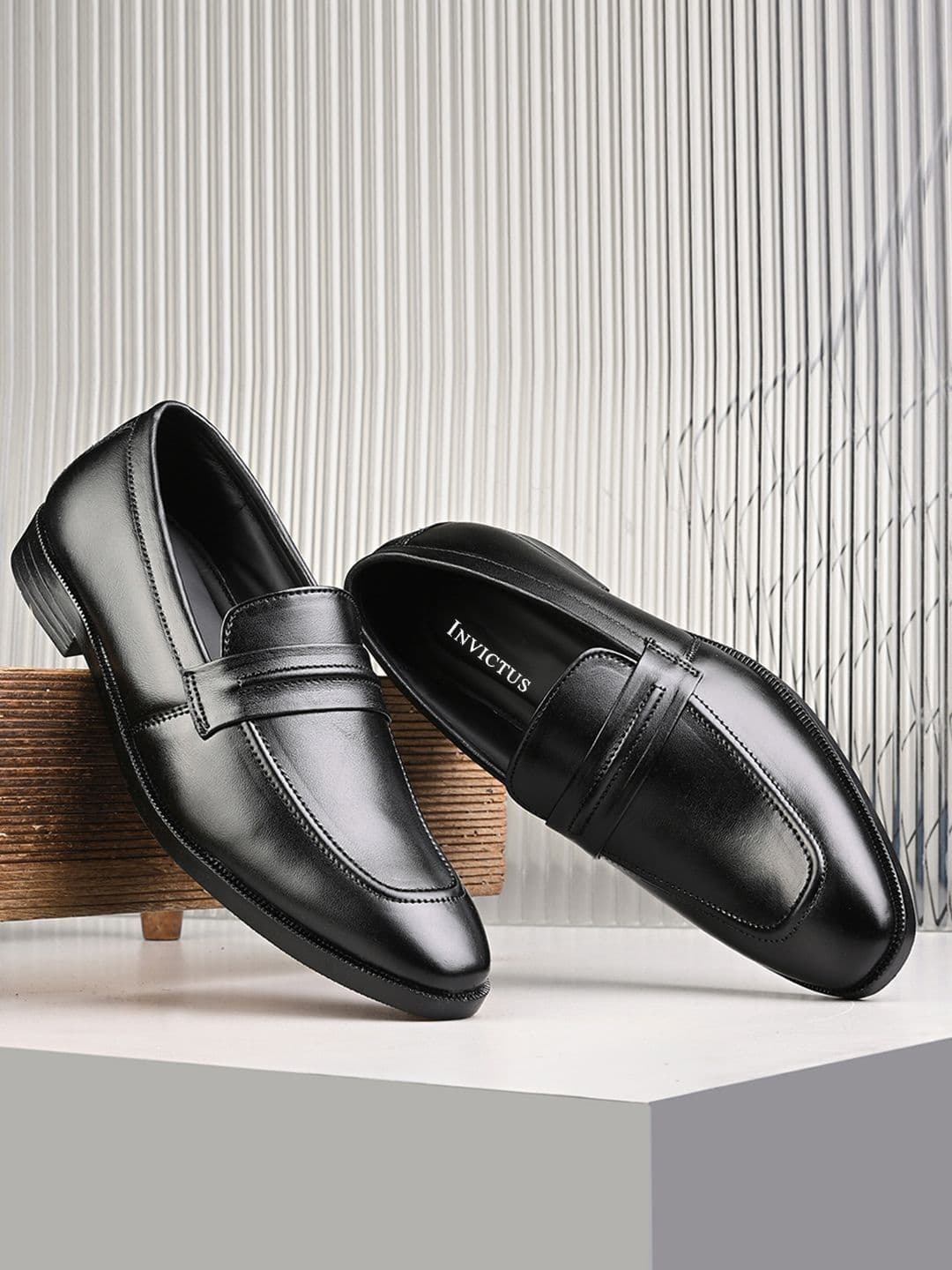 INVICTUS Men Leather Formal Loafers - view 1