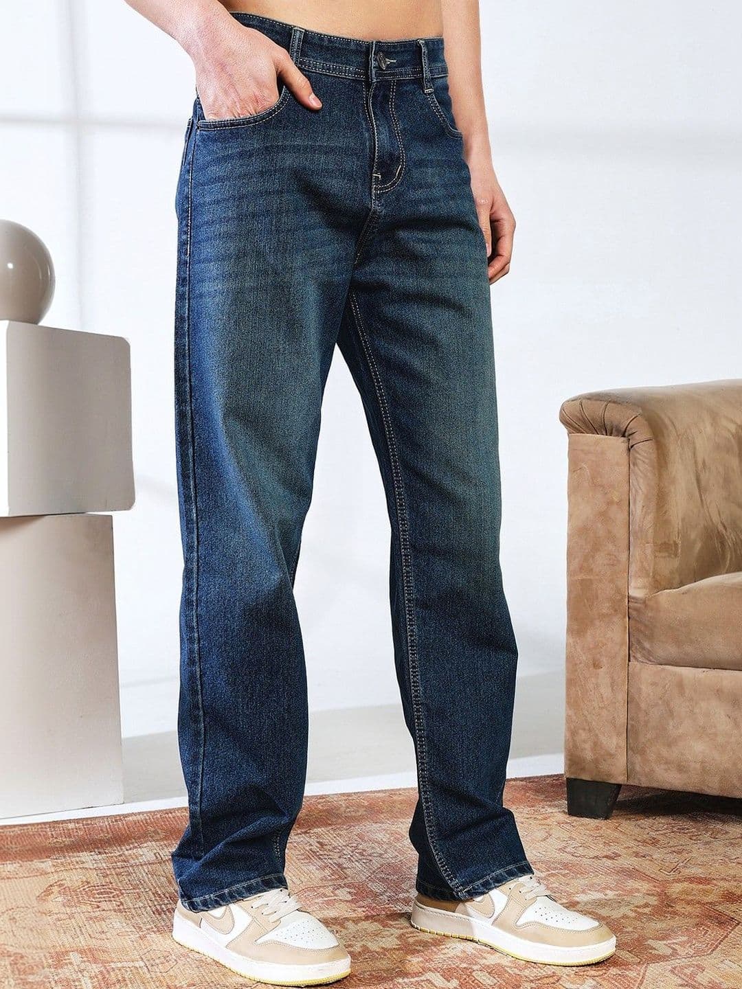 DENIMLOOK Men Jean Relaxed Fit Mid-Rise Light Fade Stretchable Jeans