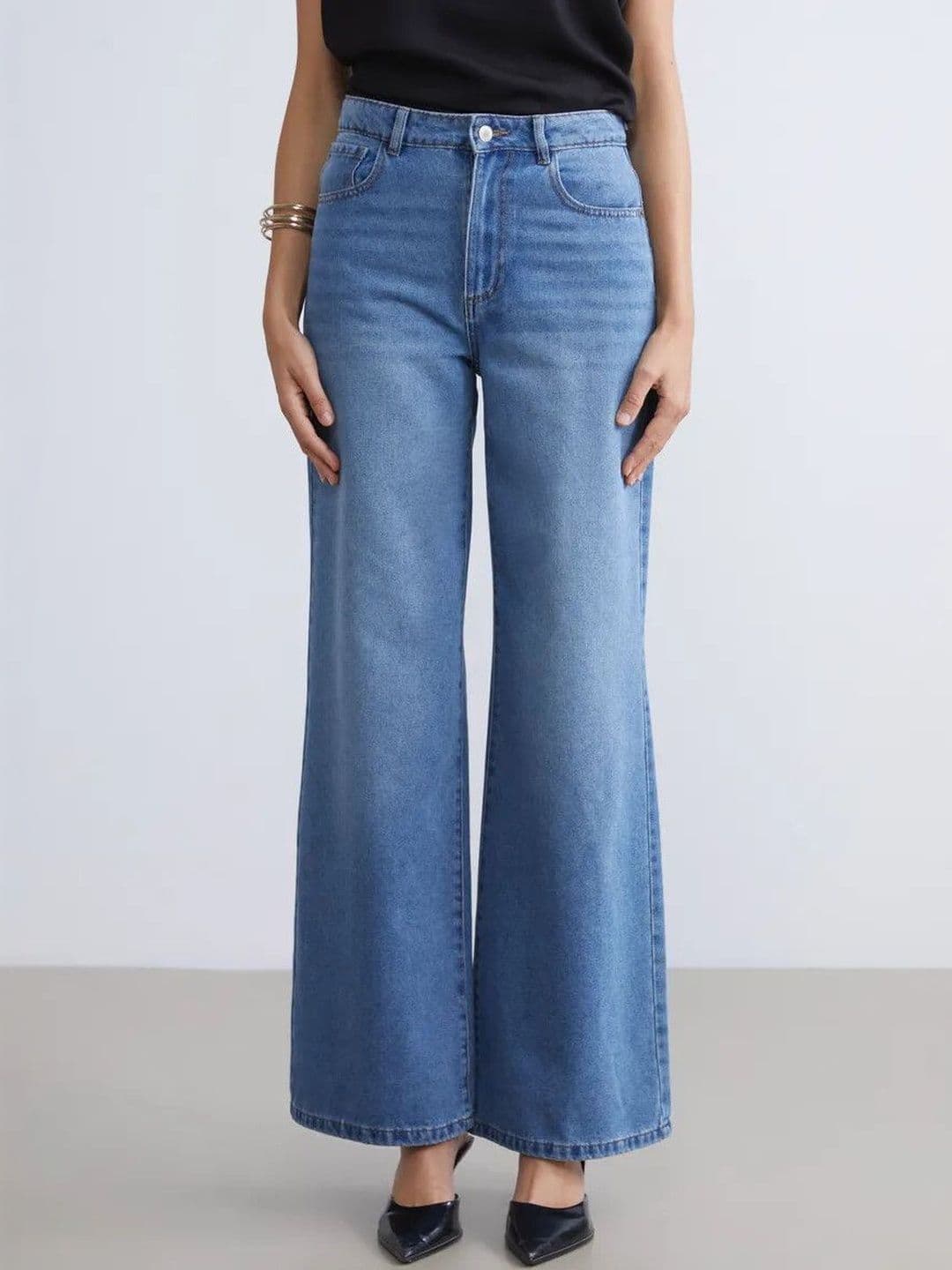 Aadvi Fashion Women Comfort High-Rise Light Fade Acid Wash Stretchable Jeans - view 1