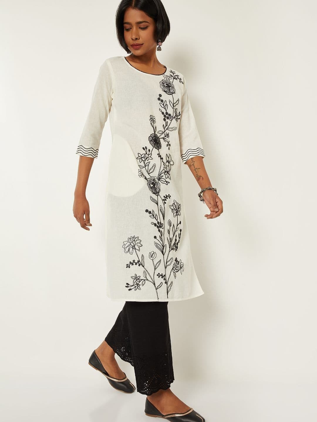 max Women Floral Printed Flared Sleeves Thread Work Kurta - view 1