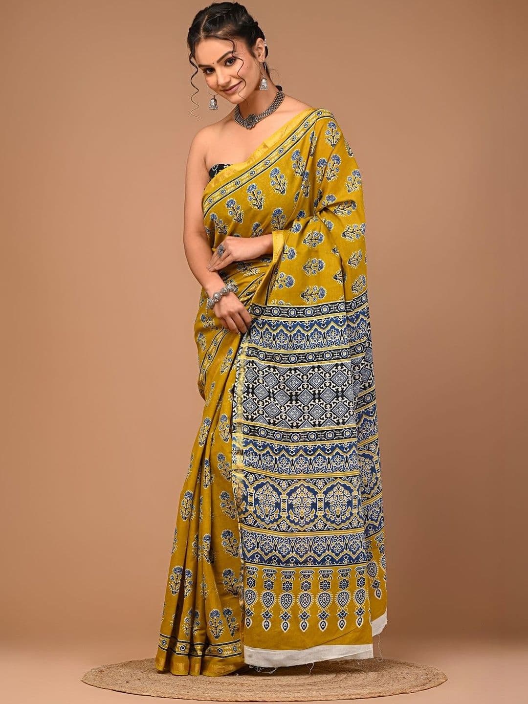 HERE&NOW Ethnic Motifs Pure Cotton Handloom Ikat Saree - view 1