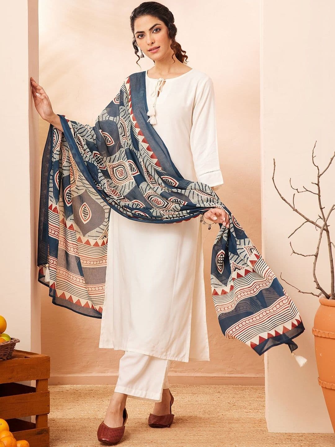 Janasya Off White Rayon Solid Straight Kurta Set - view 1