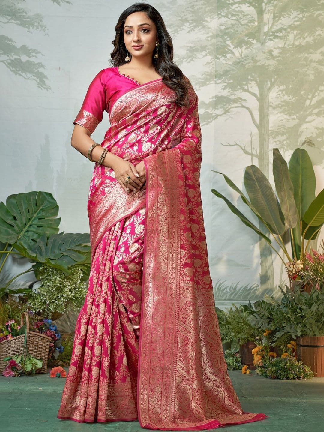 SZN Paisley Zari Silk Blend Heavy Work Banarasi Saree - view 1