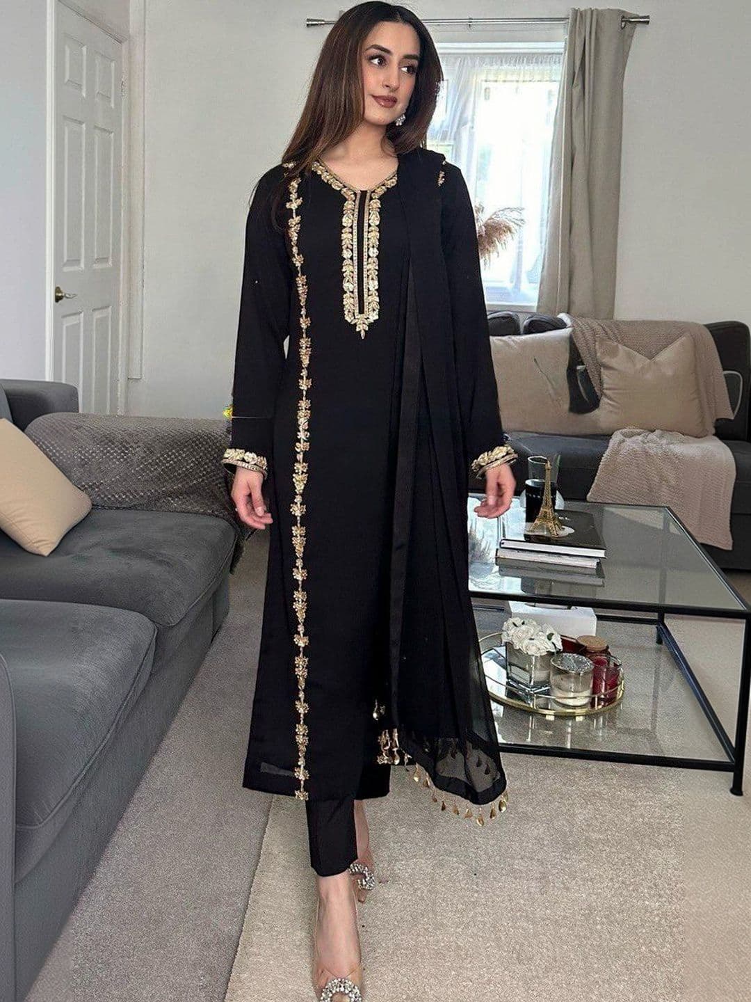 Reto Women Ethnic Motifs Embroidered Regular Kurta with Trousers & With Dupatta - view 1