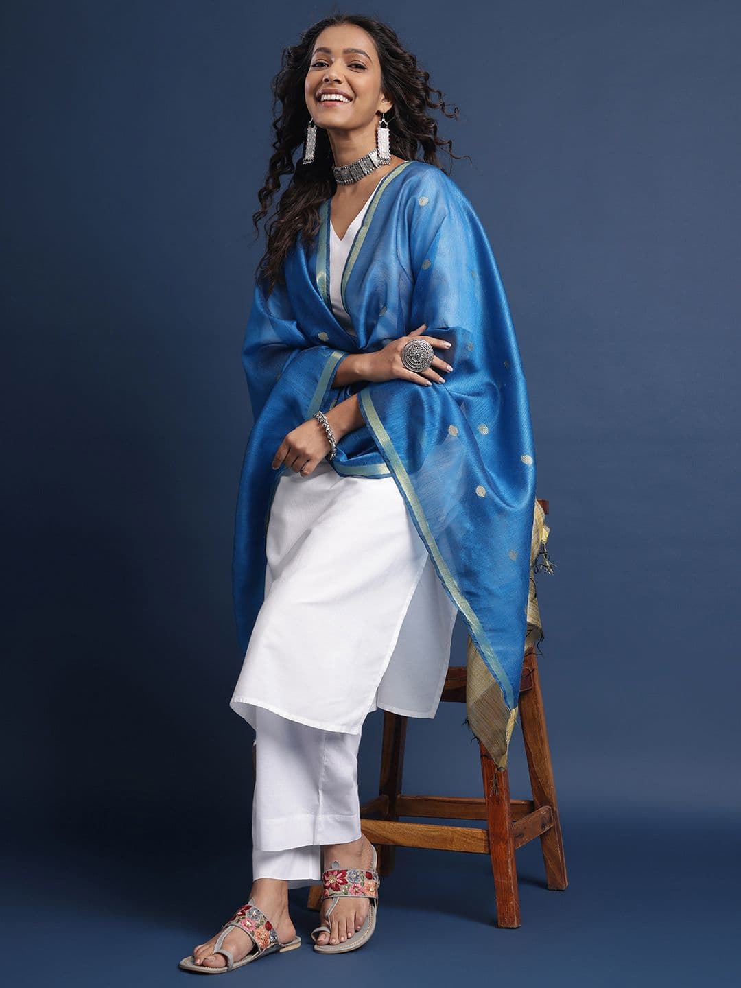 Taavi Woven Design Tasselled Border Dupatta - view 1