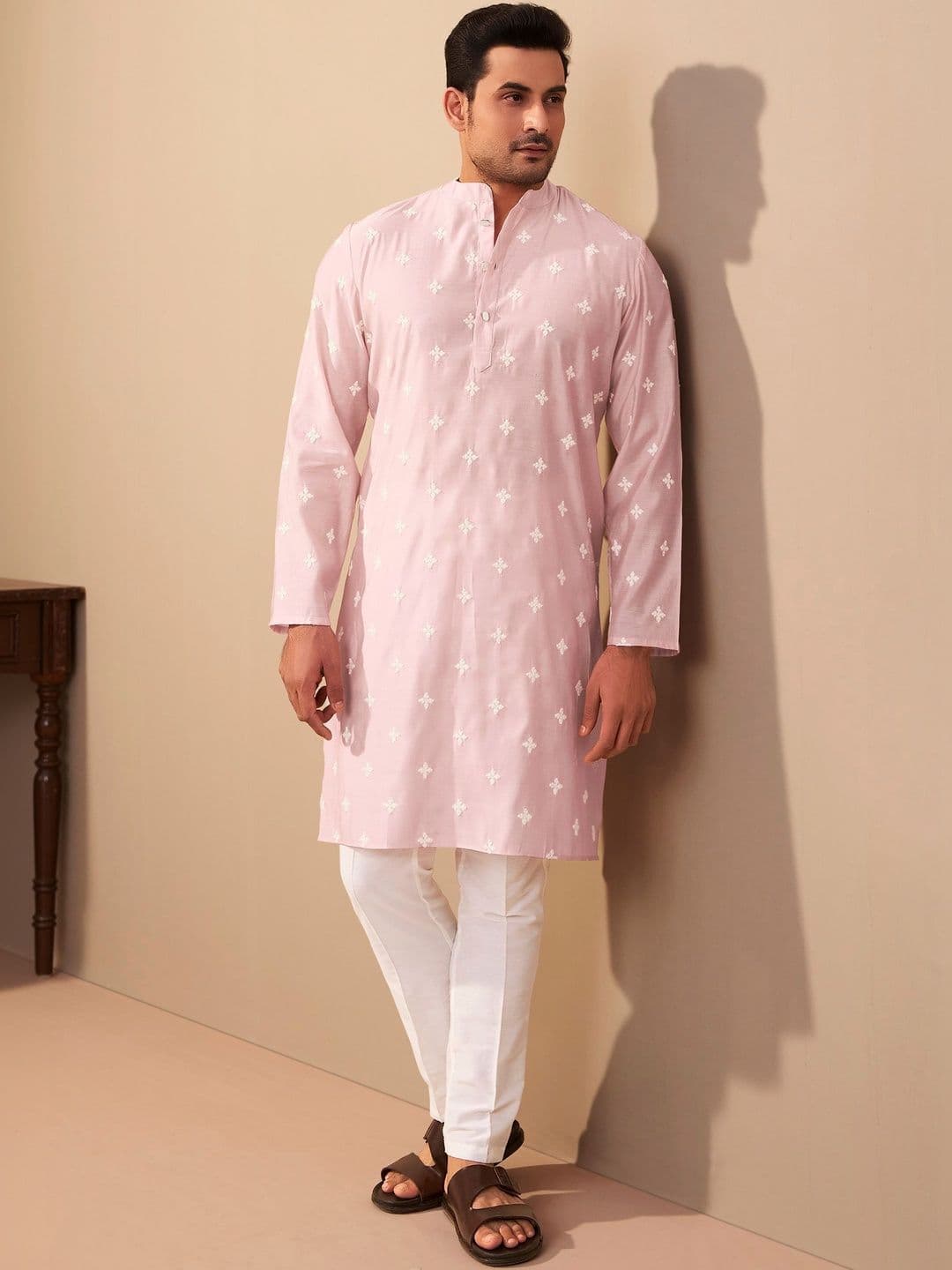 House of Pataudi Embroidered Mandarin Collar Knee Length Straight Kurta - view 1