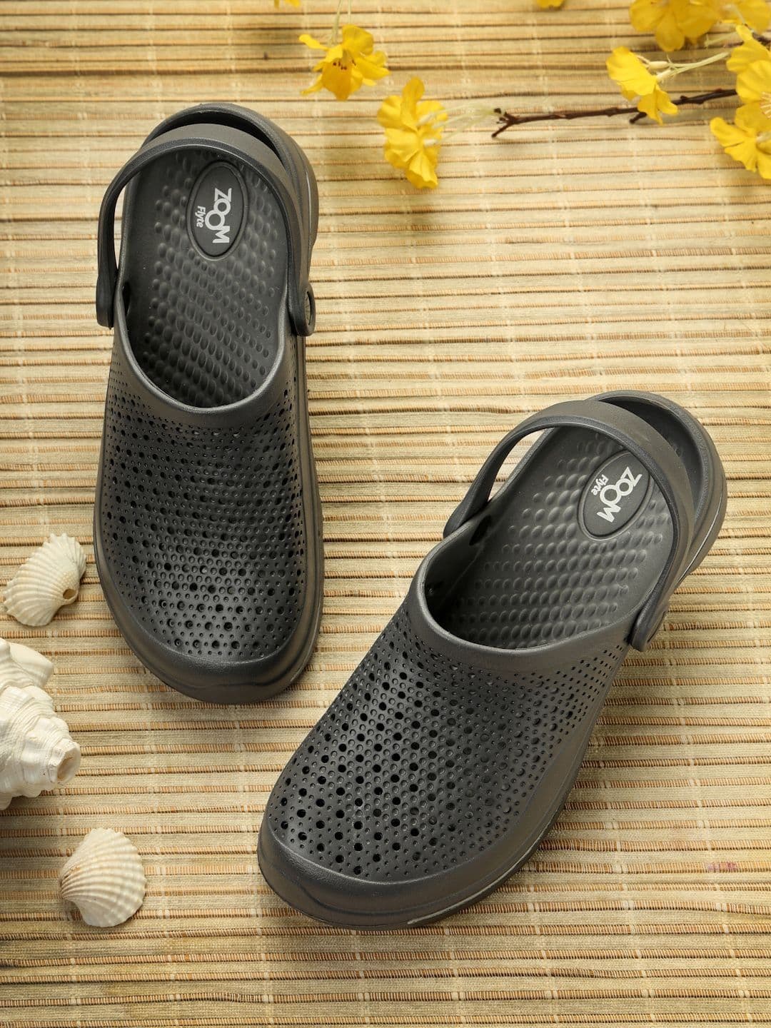 Zoom Shoes Men Clogs - view 1
