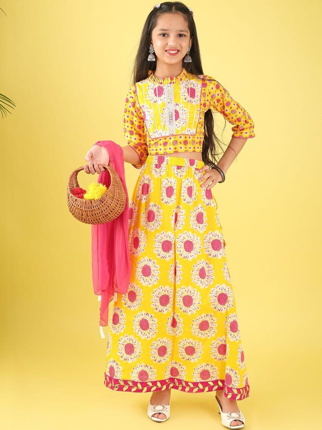 Ishti Girls Printed Ready to Wear Lehenga & Blouse With Dupatta - view 1