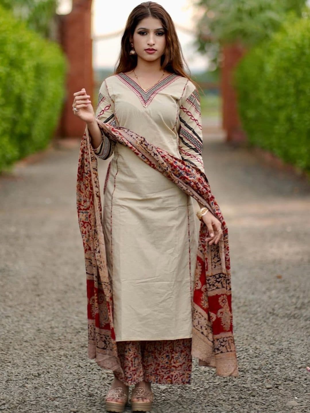 Aaghnya Women Ethnic Motifs Printed Regular Thread Work Kurta with Palazzos & With Dupatta - view 1