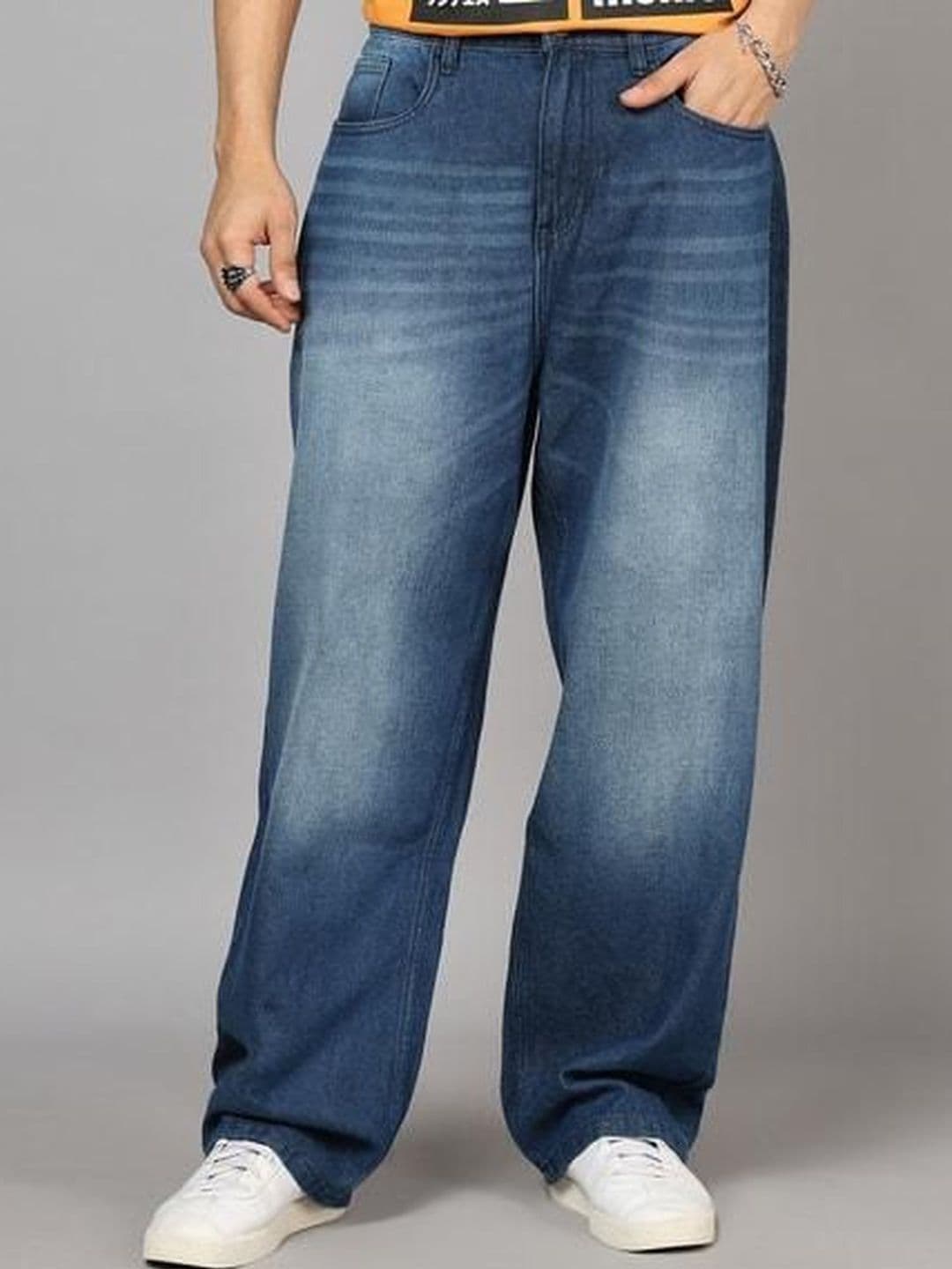 me Queen Men Straight Fit Mid-Rise Light Fade Jeans - view 1