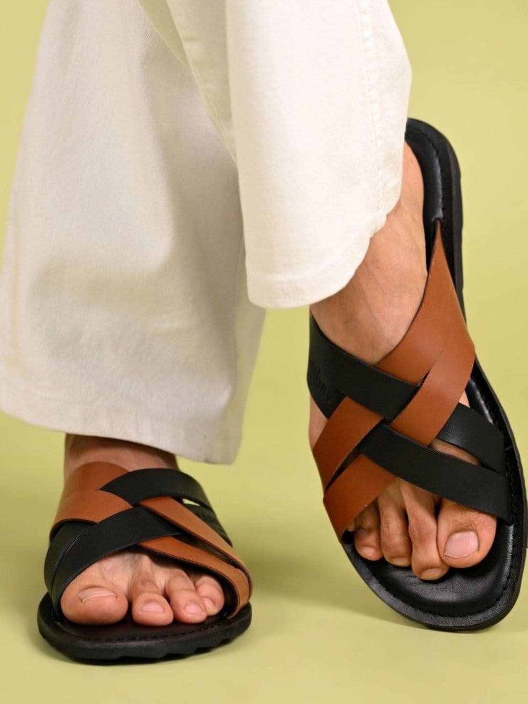 Zanzibar Living Men Colourblocked Slip-On - view 1