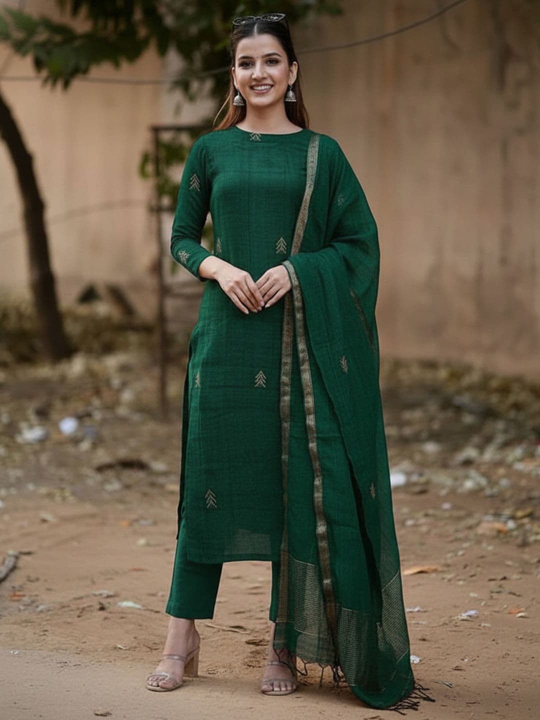 Aaghnya Women Regular Kurta with Trousers & With Dupatta - view 1