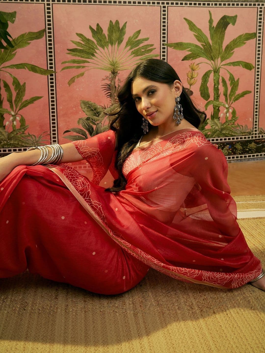 Sangria Women Floral Zari Linen Blend Designer Ready to Wear Saree - view 1
