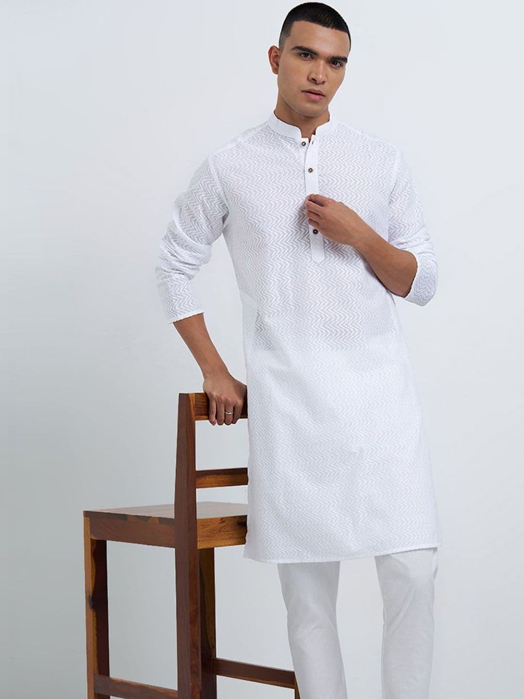 indus route by Pantaloons Men Flared Sleeves Thread Work Dobby Kurta - view 1