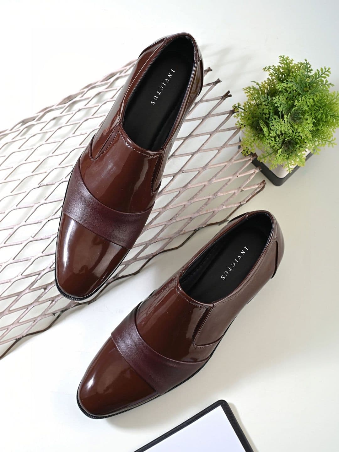 INVICTUS Men Round-Toe Formal Slip-Ons - view 1