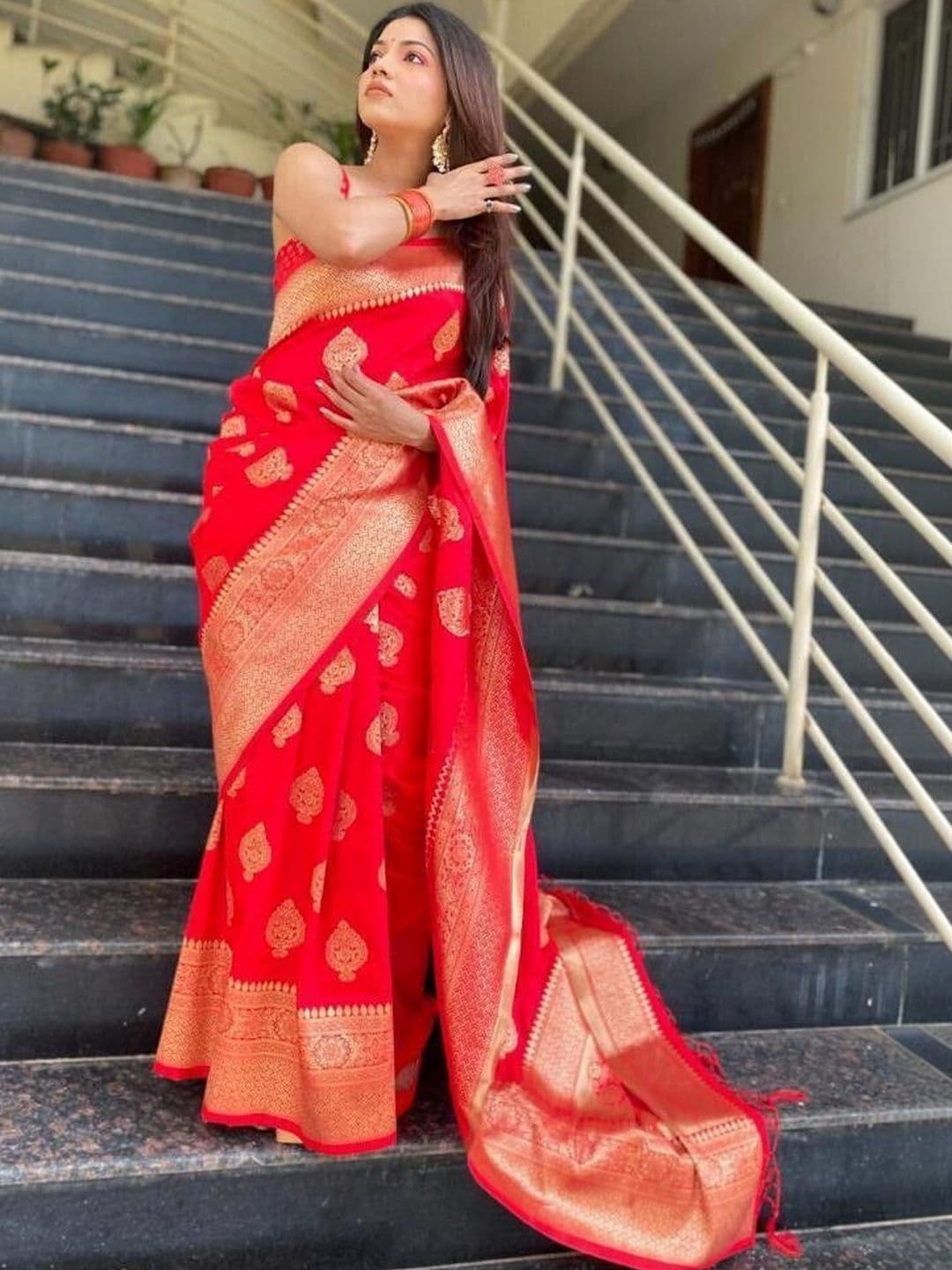 NENU CREATION Silk Blend Saree - view 1