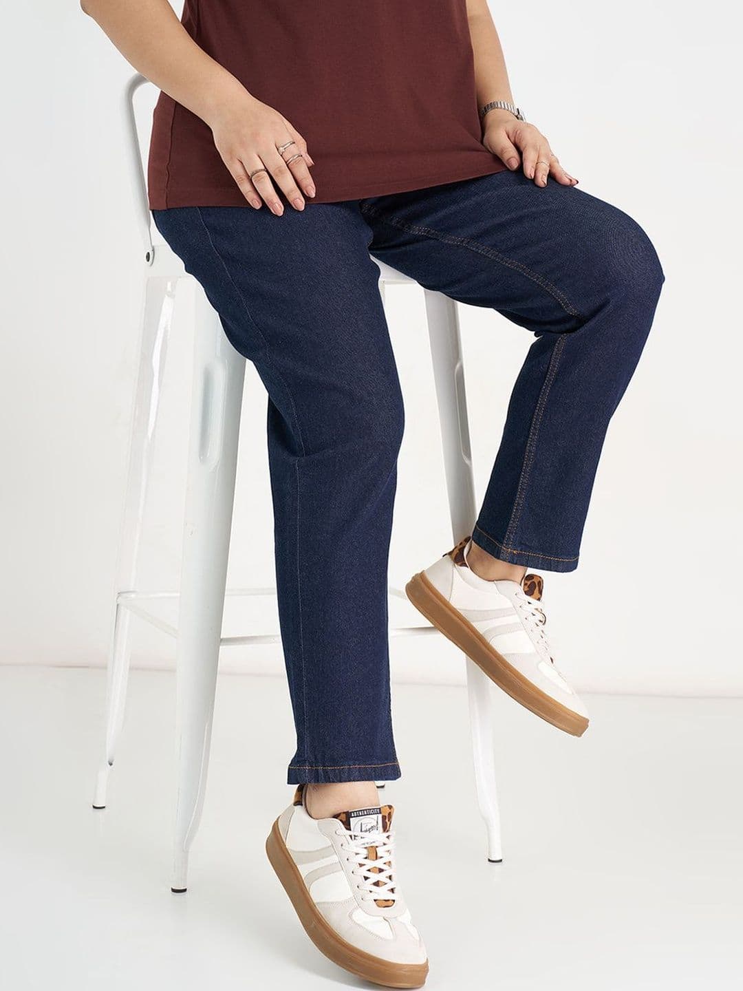 Honey Curvytude by Pantaloons Women Straight Fit Mid-Rise Jeans - view 1