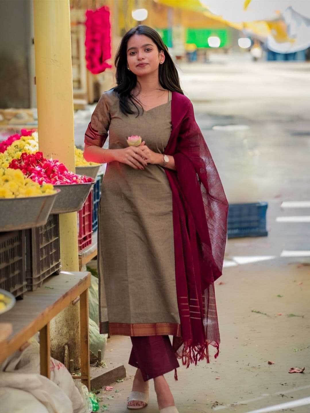Aaghnya Women Regular Kurta with Trousers & With Dupatta - view 1