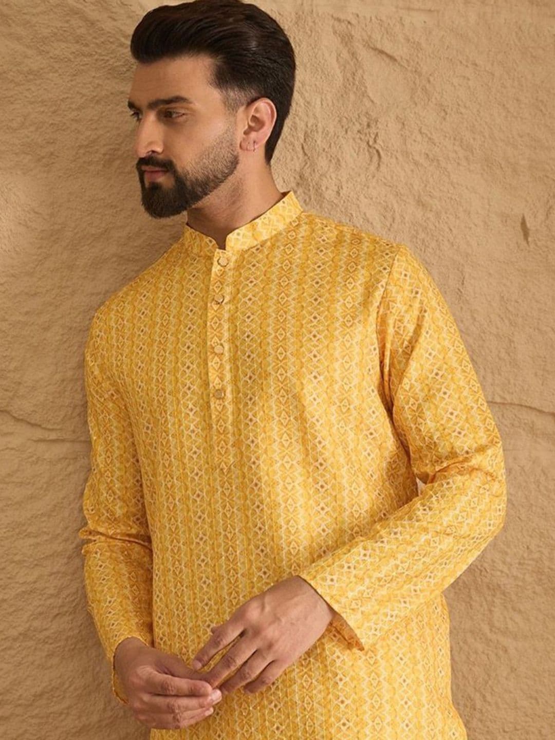 House of Pataudi Geometric Embroidered Straight Kurta - view 1