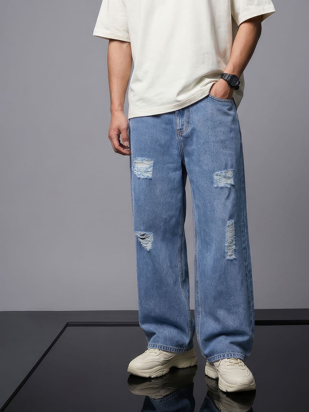 SOKO STREET Men Pure Cotton Oversized Fit Mildly Distressed Light Fade Jeans - view 1