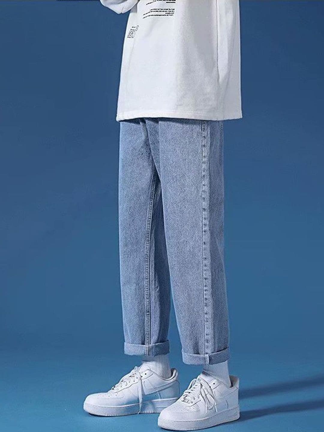 Suo Men Bootcut Mid-Rise Light Fade Stretchable Jeans - view 1