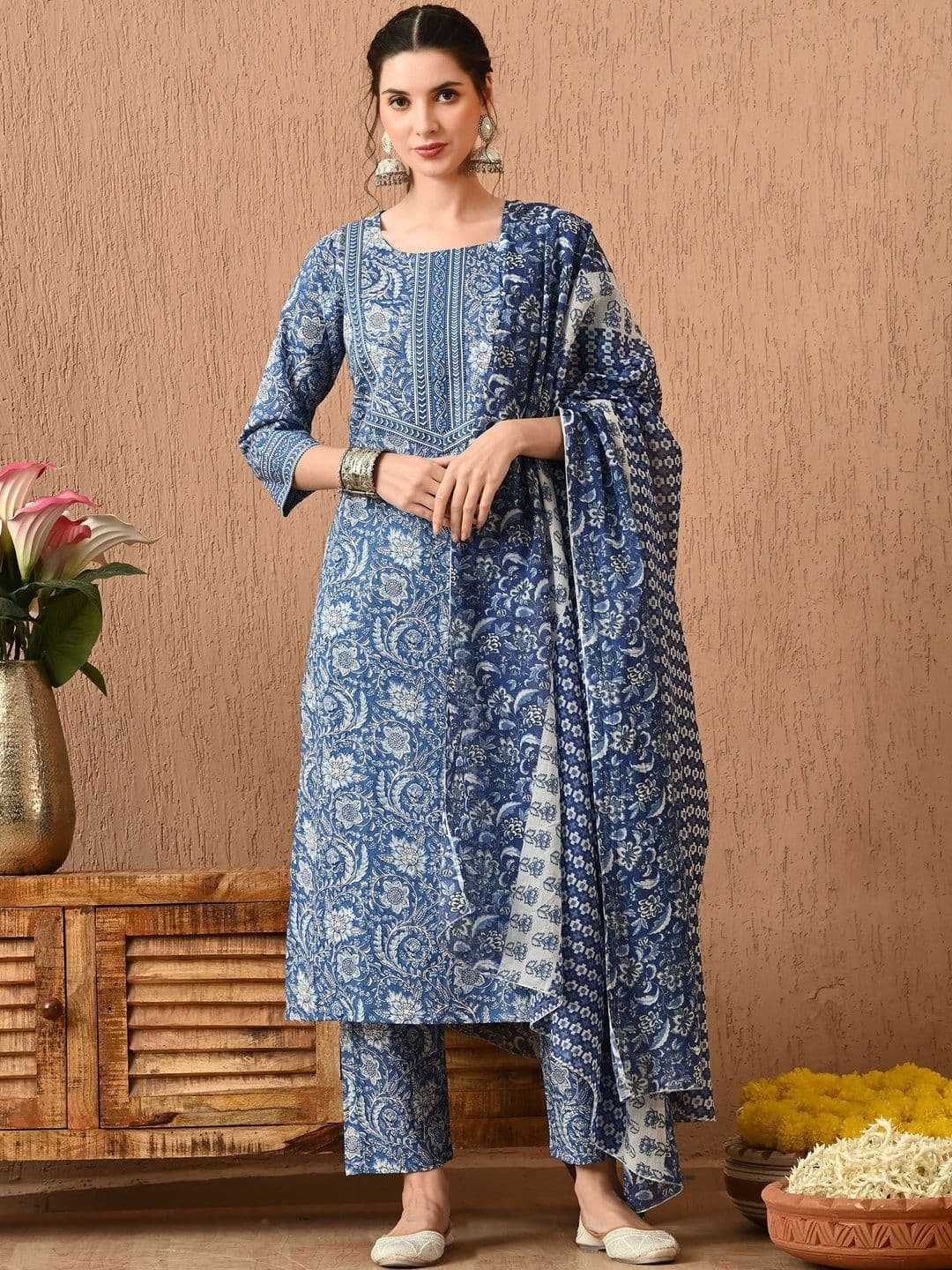 Anouk Mirage Women Ethnic Motifs Printed Regular Pure Cotton Kurta with Trousers & With Dupatta - view 1