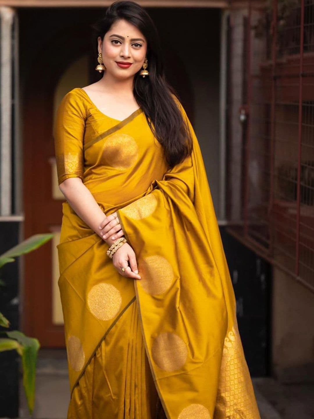 Varanga Woven Design Zari Silk Blend Mysore Silk Saree - view 1