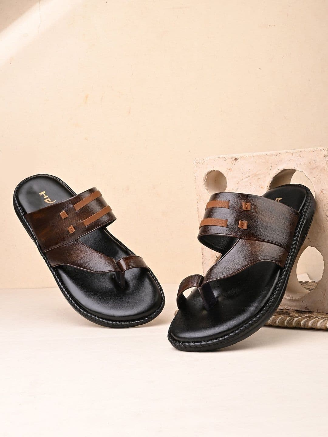 IVRAH Men Fashion Sandals - view 1