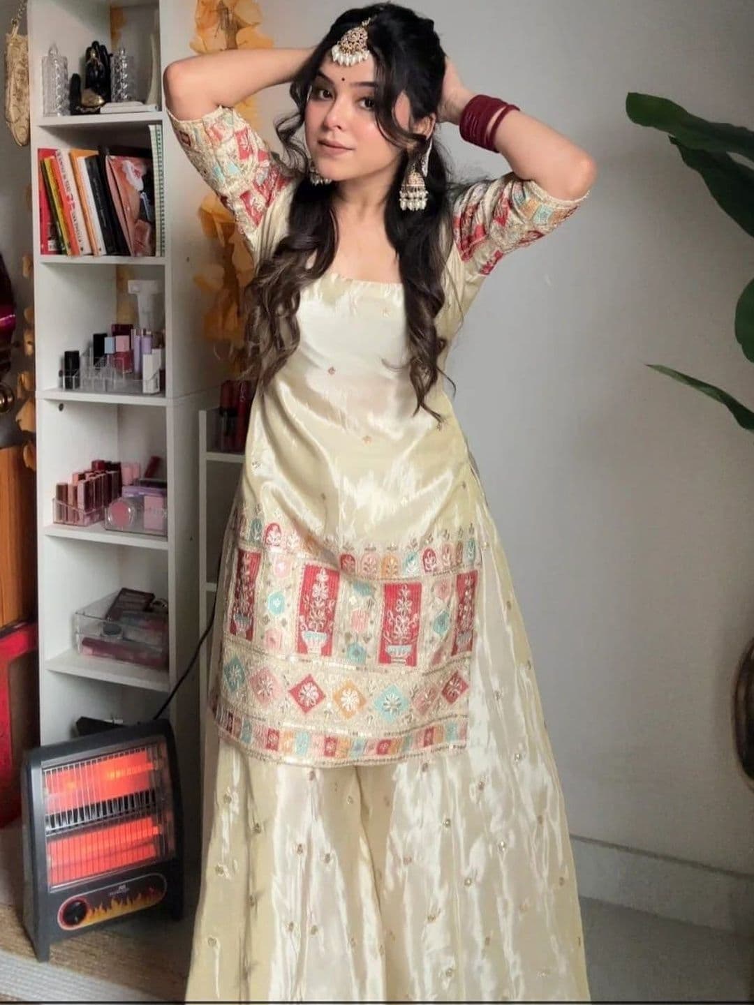 HAMSIKA Women Ethnic Motifs Embroidered Regular Thread Work Kurta with Sharara & With Dupatta - view 1