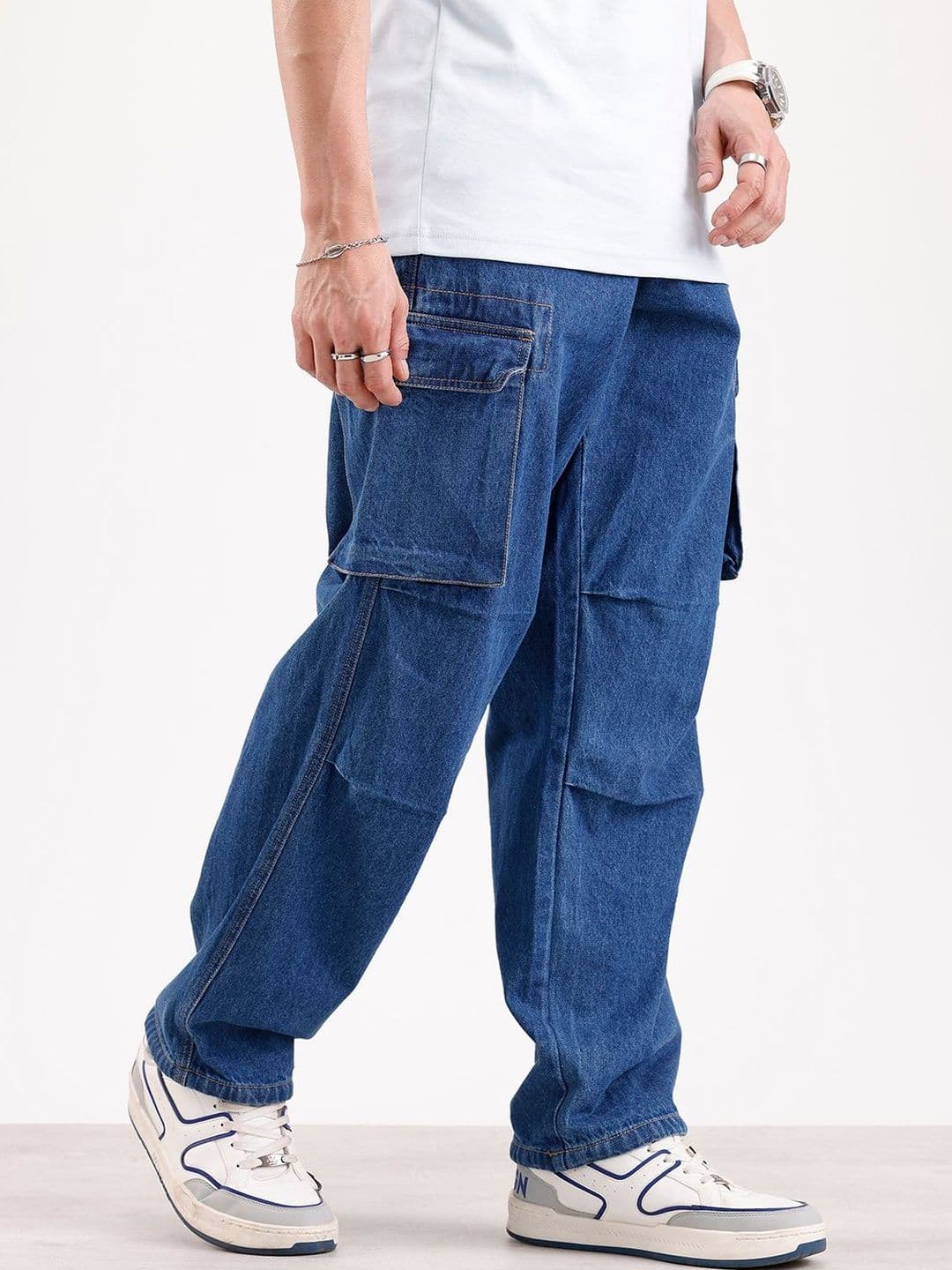 WROGN Men Loose Relaxed Fit Mid-Rise Jeans - view 1