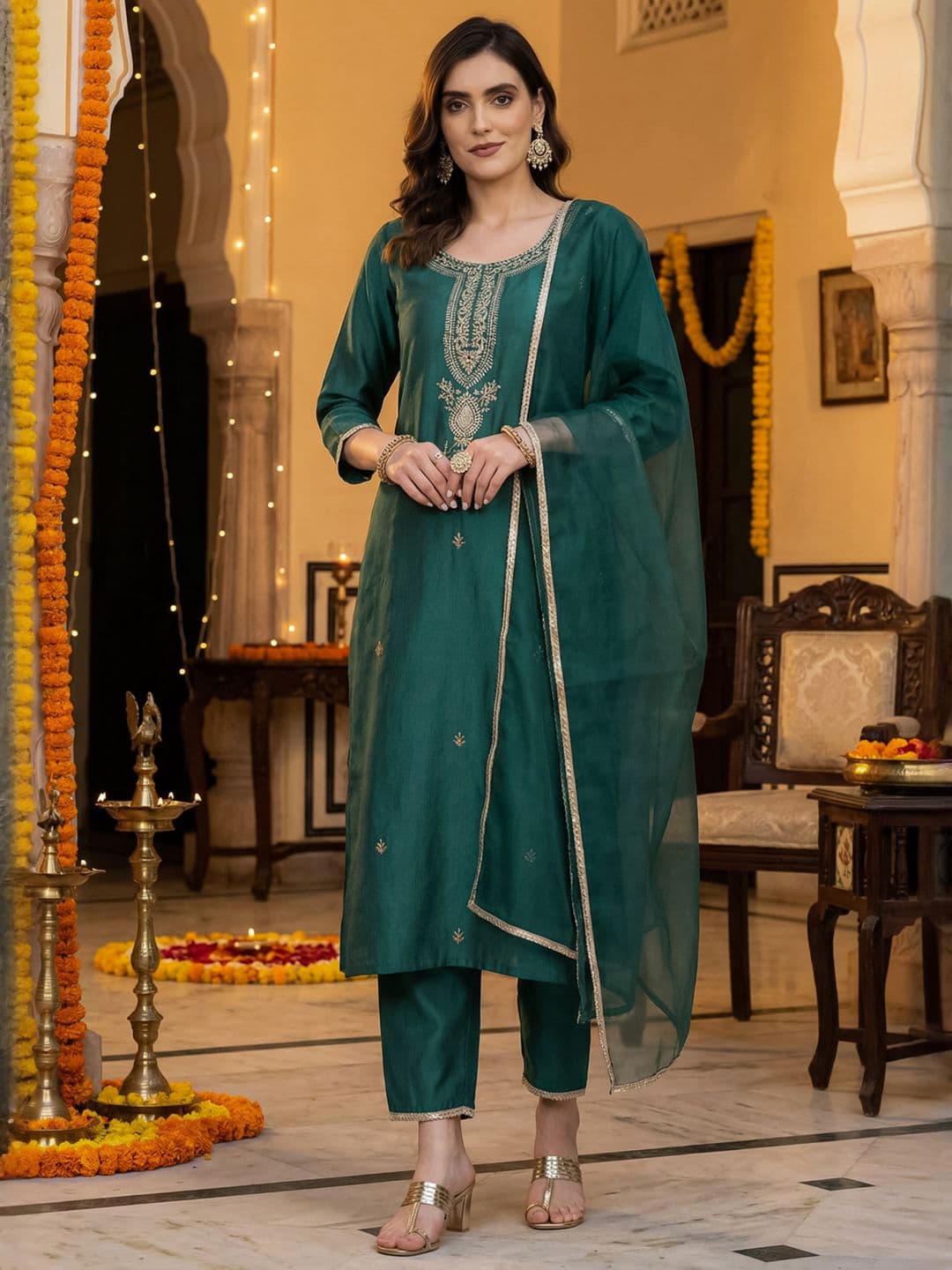 Indo Era Dupatta with Gotta Patti - view 1