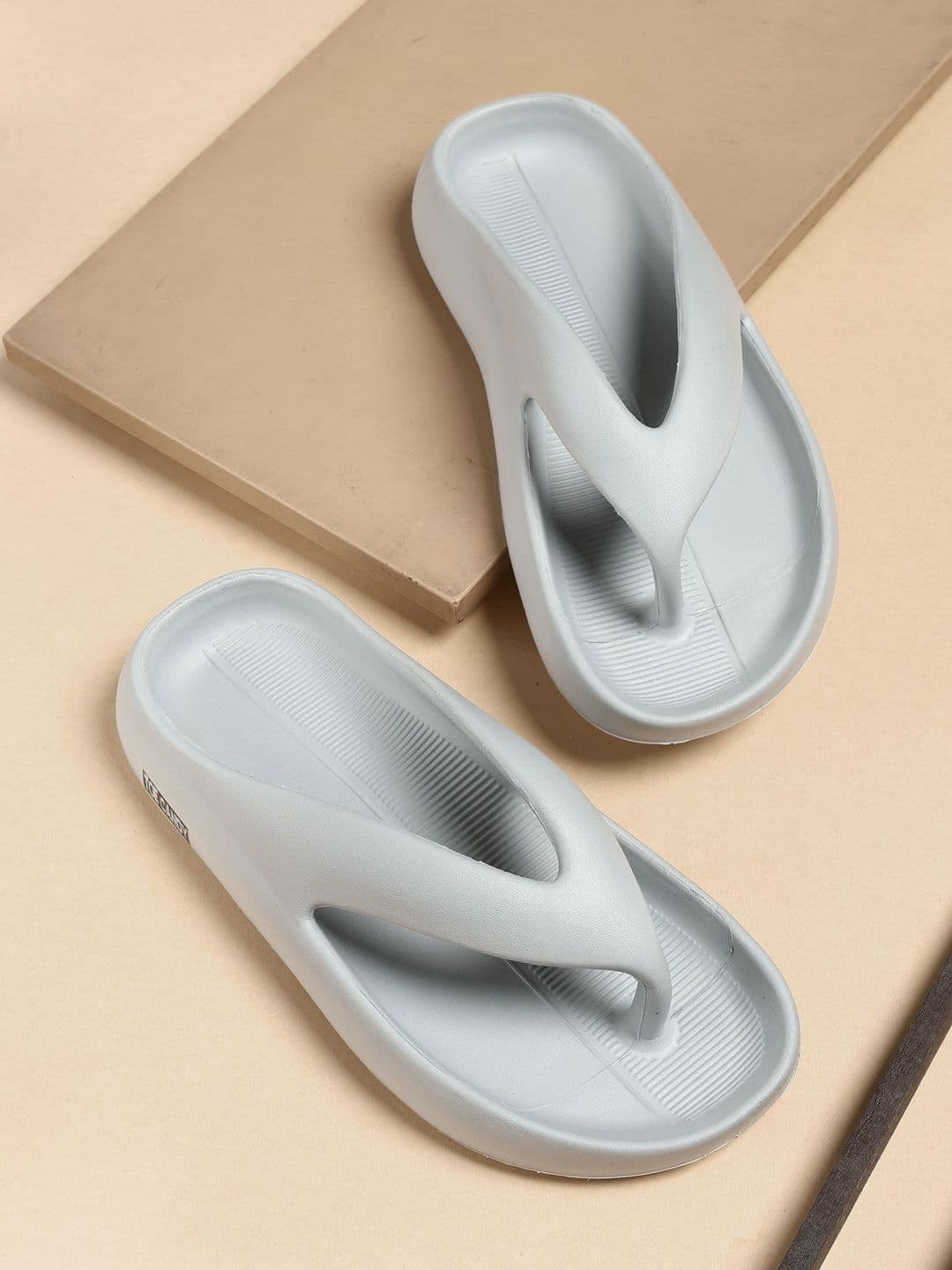 TOE CANDY Men Rubber Thong Flip-Flops - view 1